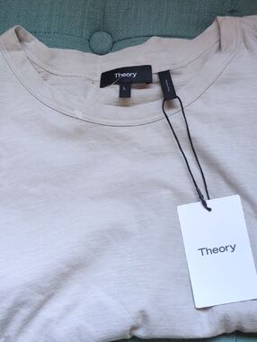 New With Tags Theory Sz L Crewneck T-Shirt in Beige